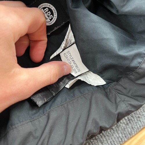 MARMOT Women's Ithaca Jacket in Black 700 Fill Down Faux Fur Hood Size XS - Picture 10 of 13