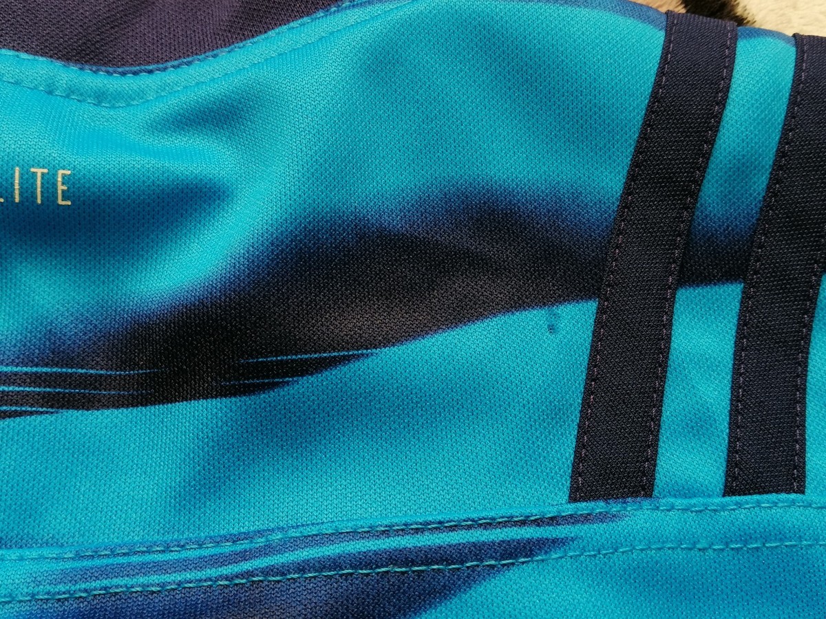 Blues Auckland New Zealand Super Rugby home shirt jersey