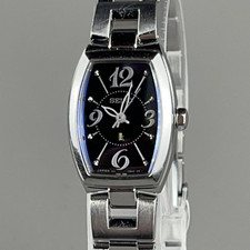 Seiko Lukia Funk Solar Damenuhr blaues Zifferblatt silber SS-Band V111-0AP0