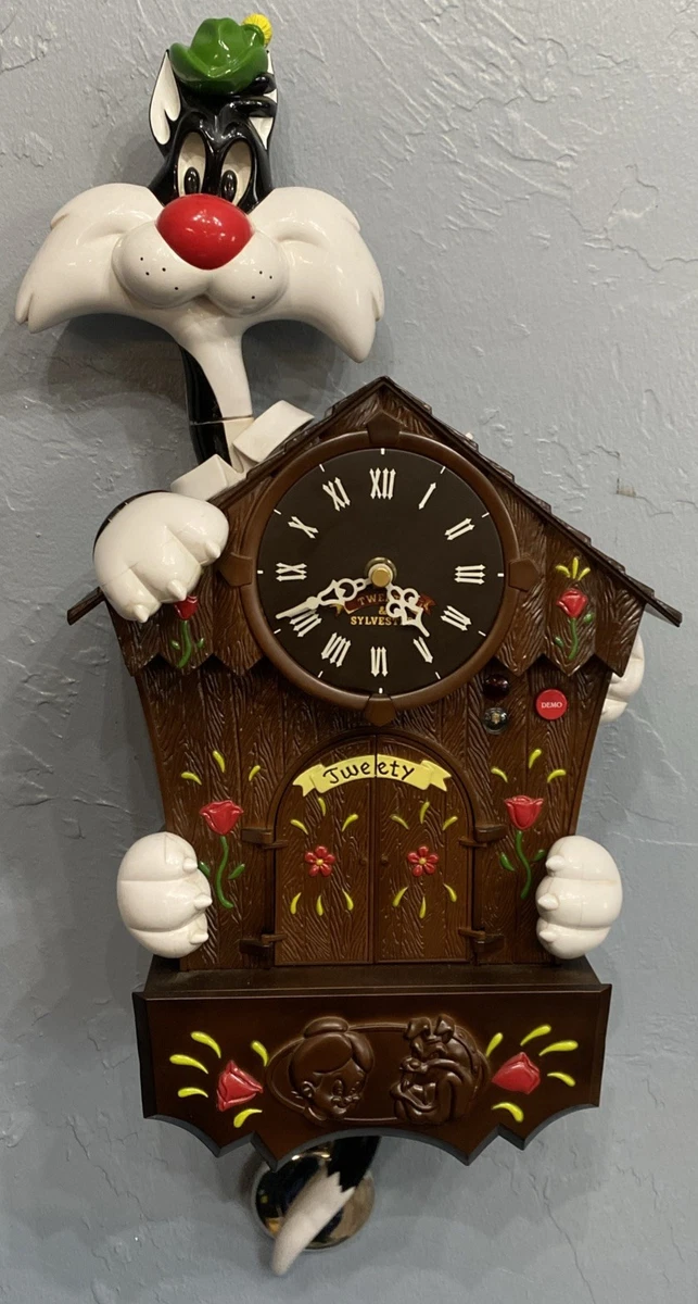 Tweety Sylvester Clock In Collectible Looney Tunes Items for sale