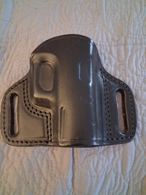 TAGUA Premium Right Hand Black Leather Open Top Quick Draw Belt Holster