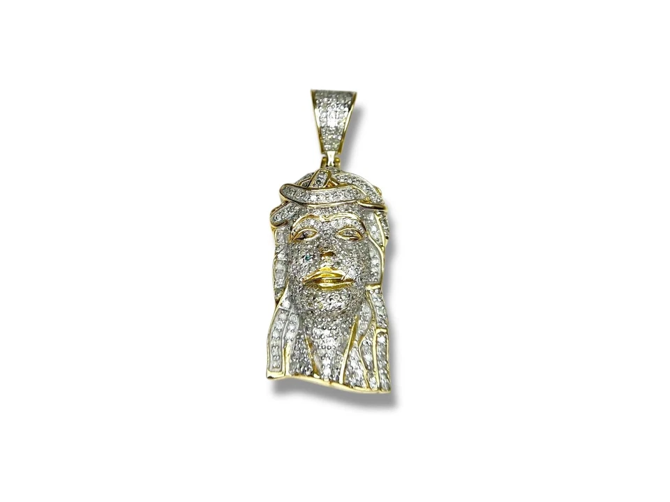 Colgante con cabeza de Jesús de diamantes con pavé redondo natural de oro amarillo de 10k Foto 2 de 4