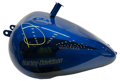 suke3　タンク　ハーレー FLHR1580 タンク 赤M 61268-09 ハーレー 純正 中古 バイク 部品