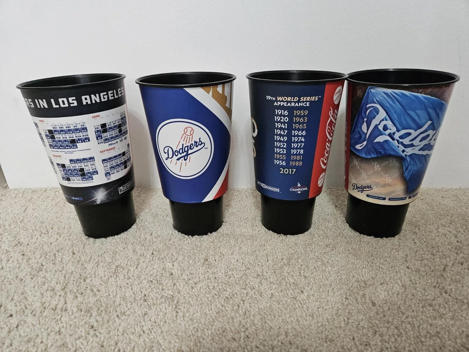 Copas de estadio de los Dodgers de Los Ángeles Foto 2 de 2