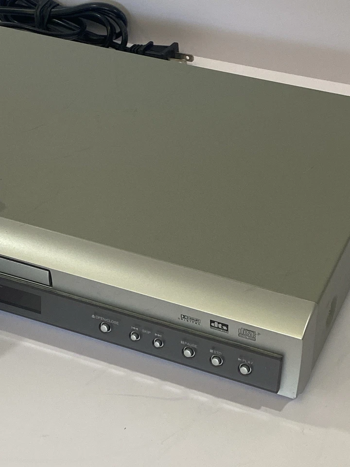 Toshiba SD-3900U DVD Video Player with Remote Tested Very Good cond - Image 4 of 4