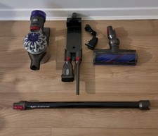 Dyson V8 Advanced Cordless Handheld Vacuum Cleaner with Accessories