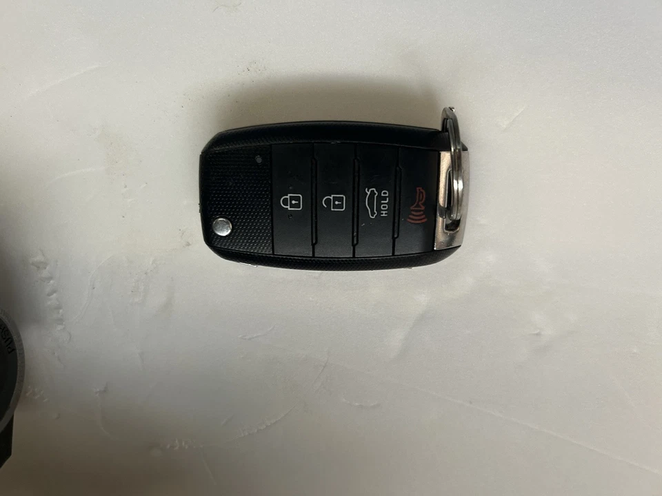 🛑 2011-2015 Kia Optima Ignition Switch Cylinder Tumbler W/ Key & Shroud OEM Foto 3 de 4