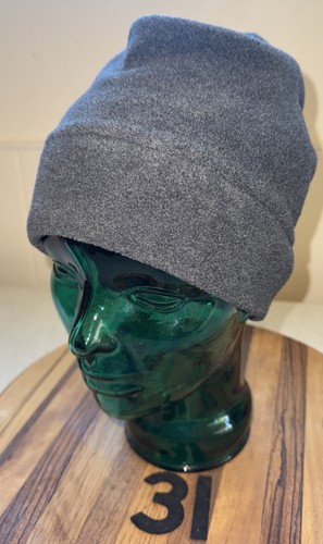 NWOT COLUMBIA GRAY FLEECE BEANIE, S/M. NEVER WORN 31