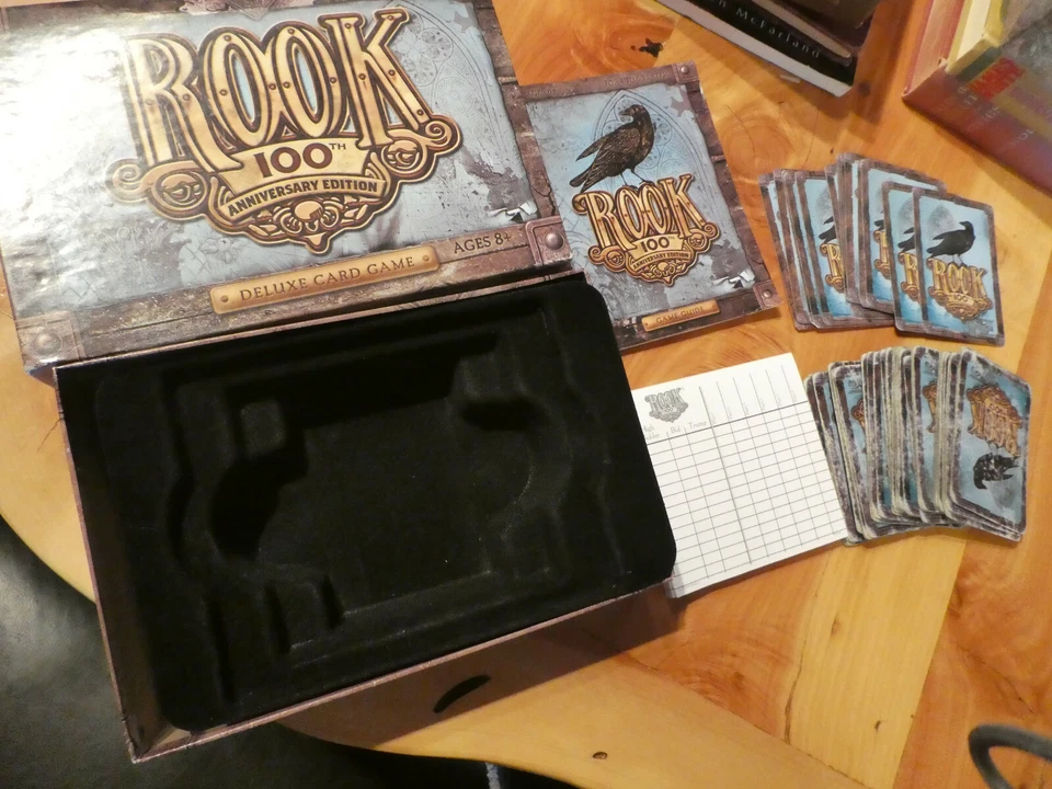 Torre Edición 100 Aniversario Usada con Nuevas Reglas y Score Pad Edición Deluxe Foto 2 de 3