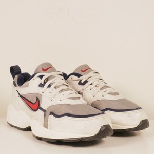 nike vintage sneakers womens