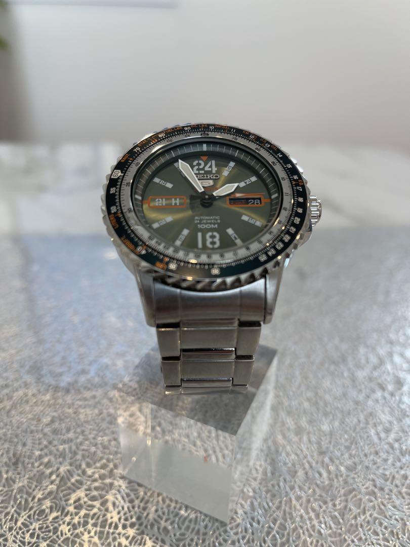 Seiko 5 Sports 4R36-01S0 Day Date Stainless Steel Automatic