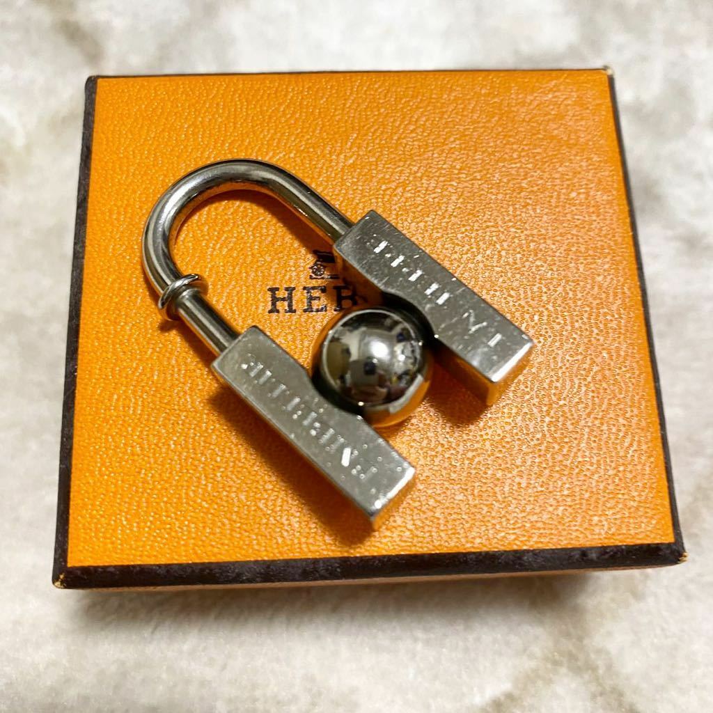 HERMES(エルメス) Padlock Cadena Charm Hermes Cadena Silver Padlock Charm Accessories 2001 Earth