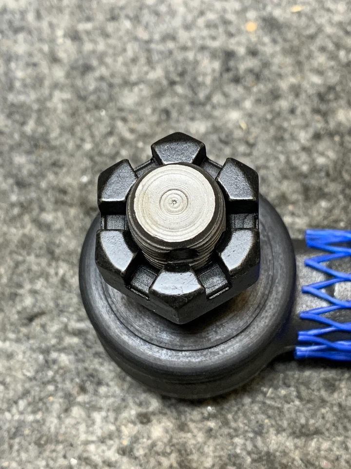 New XRF ES2011R Steering Tie Rod End Fits  GMC K3500 1986-1979 - Image 4 of 4