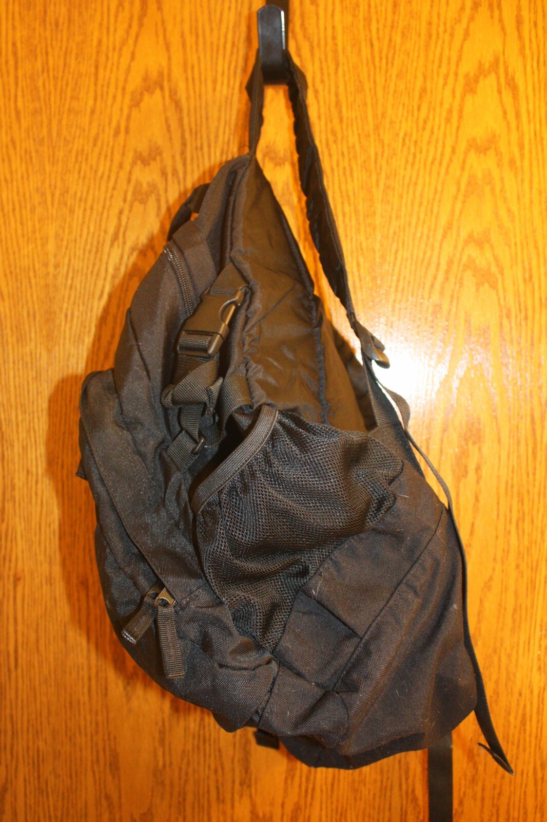 Eddie Bauer Black Backpack - multiple pockets - image 7