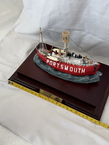 Anchor Bay Lightship Portsmouth Light Vessel Model Replica AB109S Harbour Lights - Bild 10 von 10