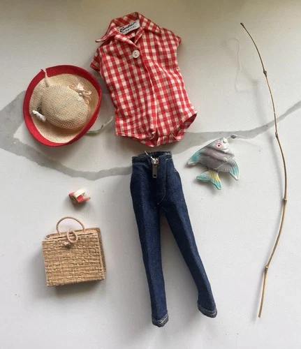 Vintage Barbie #967 Picnic Set Fishing Pole Shoe Hat Basket TLC