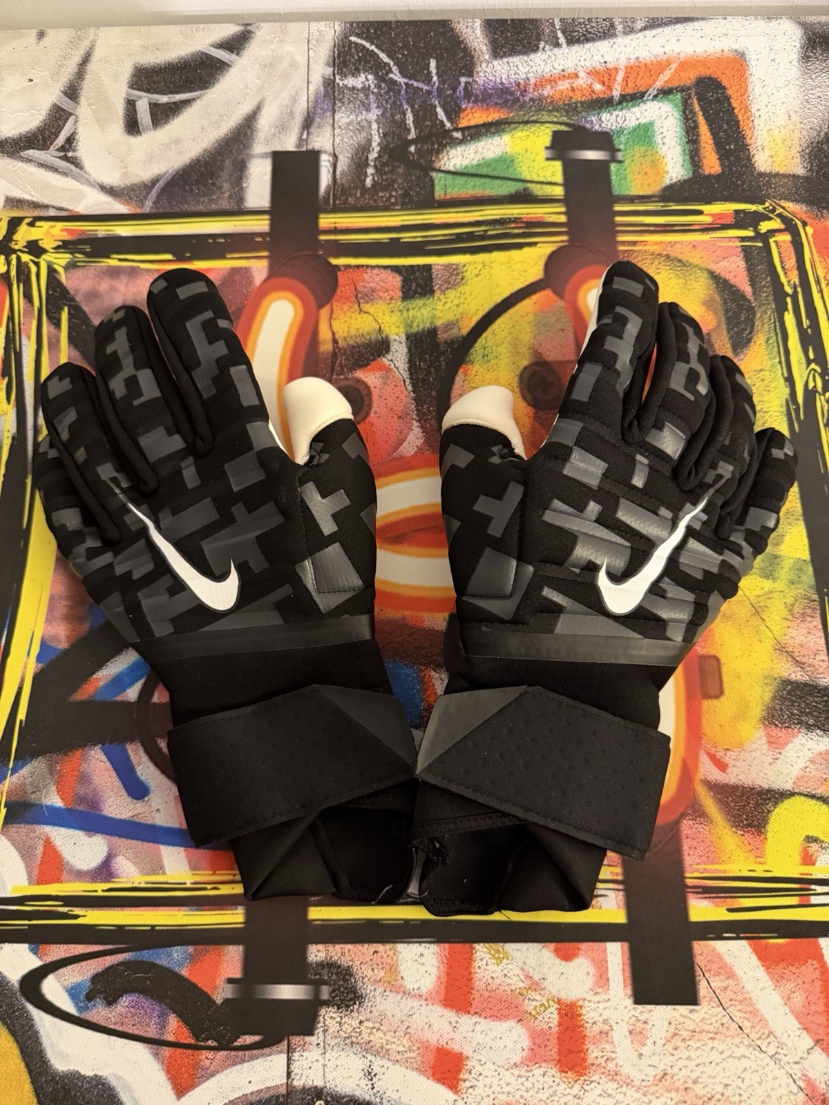 Nike Phantom Elite Size 9 Promo Black Geometric Goalkeeper Gloves DM4007 010