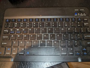 Kabellose Bluetooth 3.0 Tastatur Slim für PC Windows Android iOS Mac iPad Tische