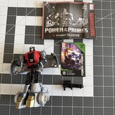 Transformers: Generations Power of the Primes Deluxe Class Dinobot Lodo Leer