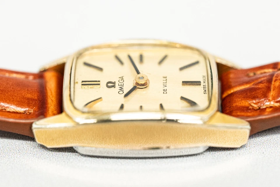 Без тарифов *почти как новый* винтажный 1972 OMEGA De Ville Cal.485 с золотым заводом женский - Изображение 4 из 4