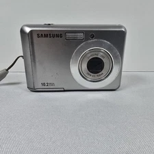 SAMSUNG SL30 Digital Camera LCD 10.2 Mega Pixels Silver - Tested & Works