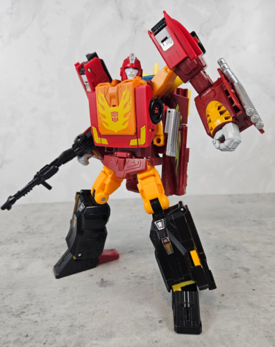 Transformers Generations Power of the Primes Leader Rodimus Prime POTP - Picture 1 of 7