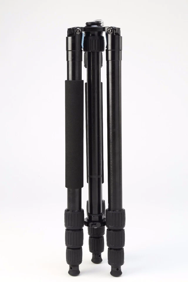 SIRUI W-2004 Waterproof Aluminum Alloy Tripod / Monopod - Image 2 of 4