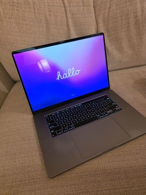 Apple MacBook Pro 16'' Gray - 2.3GH 8-Core i9 - 16GB RAM - 1TB SSD - AMD 5500M  