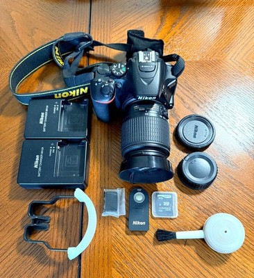 Nikon D5600 Camera Bundle with 55-200mm VR lens & accessories-Excellent