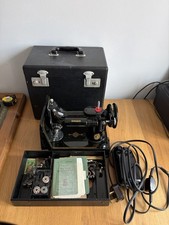 Singer 221k Featherweight Sewing Machine