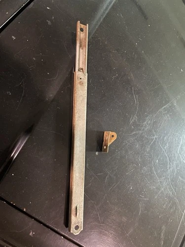 1973 Mgb Gt Bonnet Prop Rod , And 1 Mounting Bracket