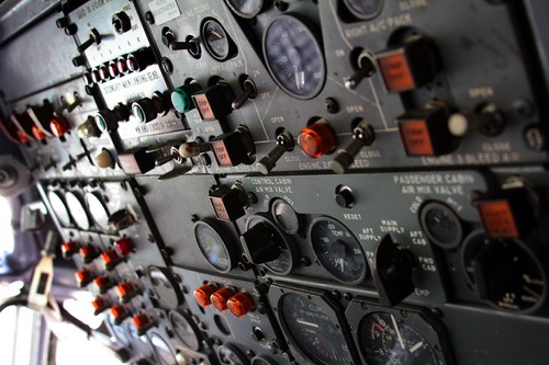 PIN DE SOLAPA SOMBRERO B-727 AVIÓN A REACCIÓN COMERCIAL BOEING PILOTO TRIPULACIÓN ALA REGALO AVIÓN DE PASAJEROS - Imagen 12 de 24
