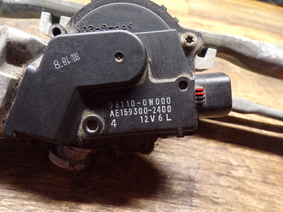 Motor limpiaparabrisas delantero Hyundai Santa Fe 2007-2009 con montaje de transmisión Foto 4 de 4