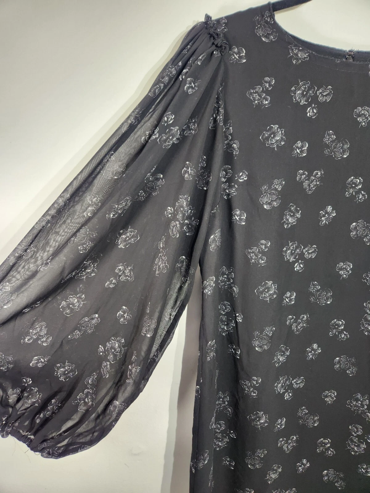 UNDERCOVER Abito nero floreale a maniche lunghe Victoria's Secret taglia 2