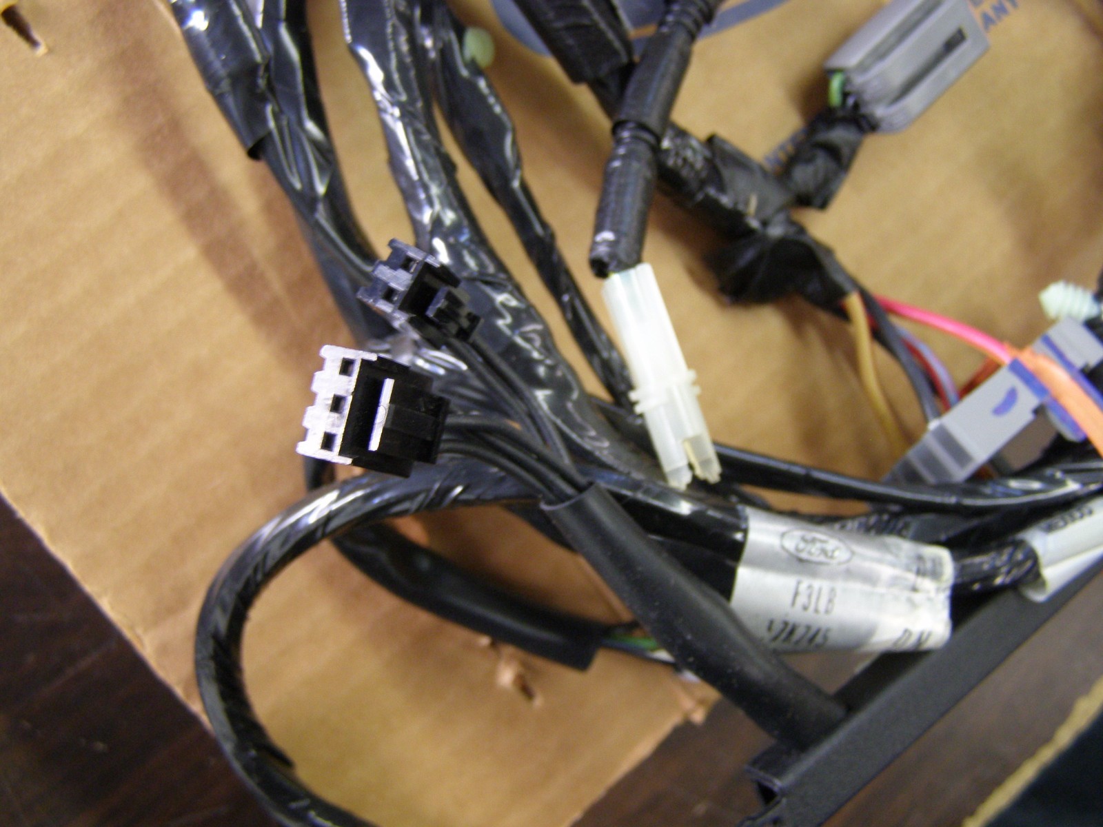 NOS OEM Ford 1993 1996 Lincoln Mark VIII 8 RV Mirror Wiring Harness