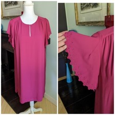 LOFT Ann Taylor Wms Medium Magenta Dress Short Eyelet Detail Flutter Sleeve 162