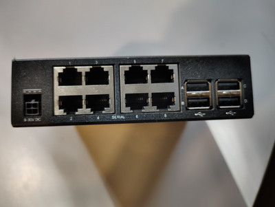 Black Box Network Services LES1608A Console Server - 8 Port