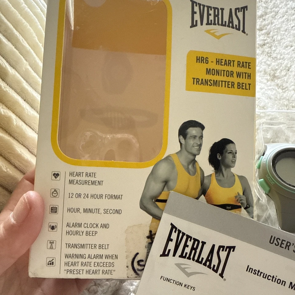 Everlast Women's EVWHR006BK Heart Rate Monitor Black Rubber Watch w, packaging 	 - Image 4 of 4