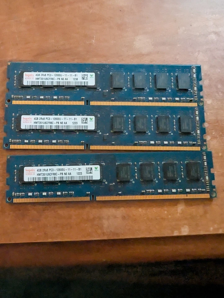 3x Hynix 4GB DDR3 PC3-12800U Desktop RAM (12GB Total) - Image 2 of 4