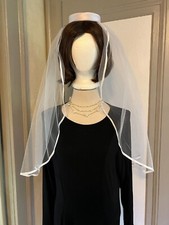 Vintage Wedding Veil Set, Three-Piece Set White, Pre-Owned