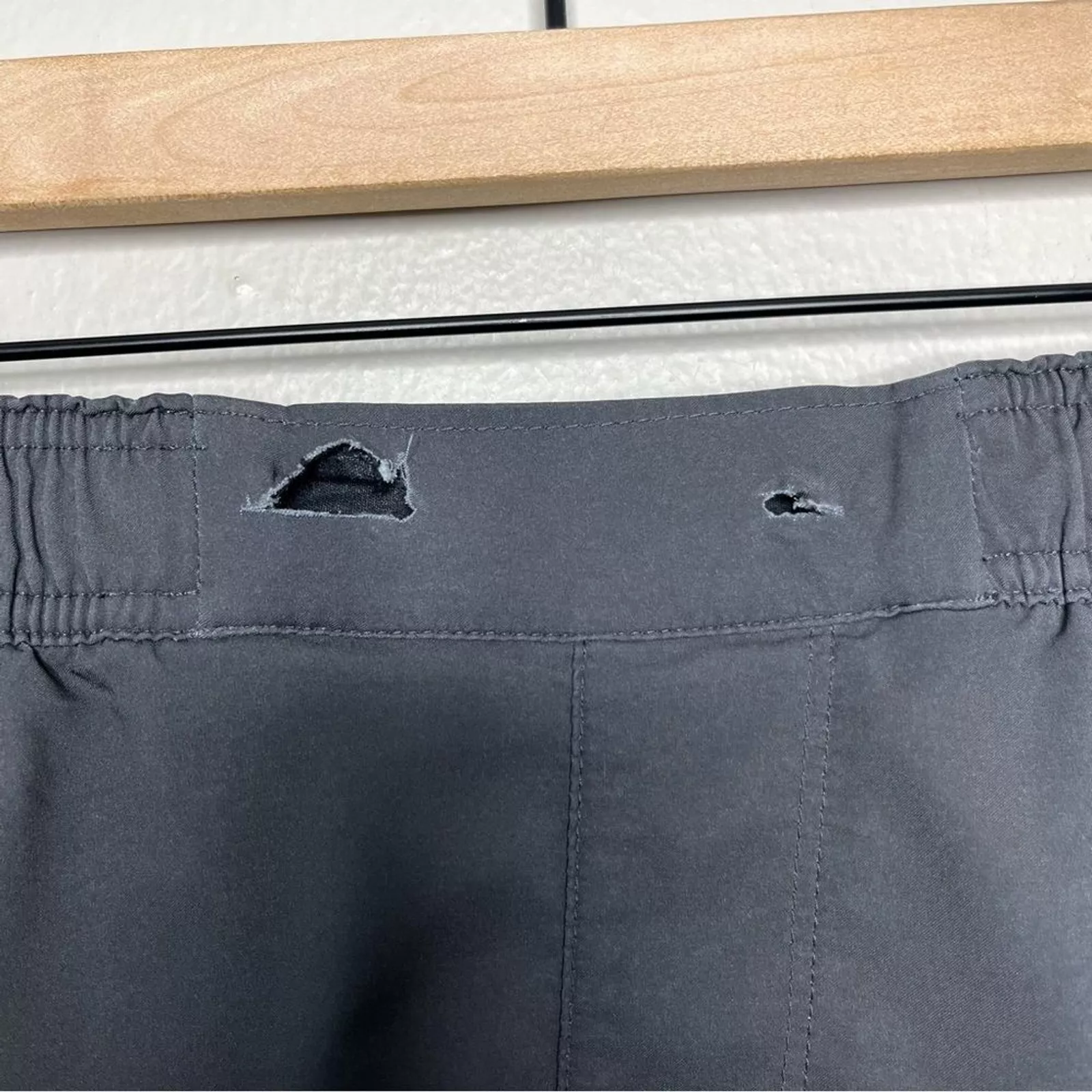 vuori trail stripe coolmax liner elastic waist shorts