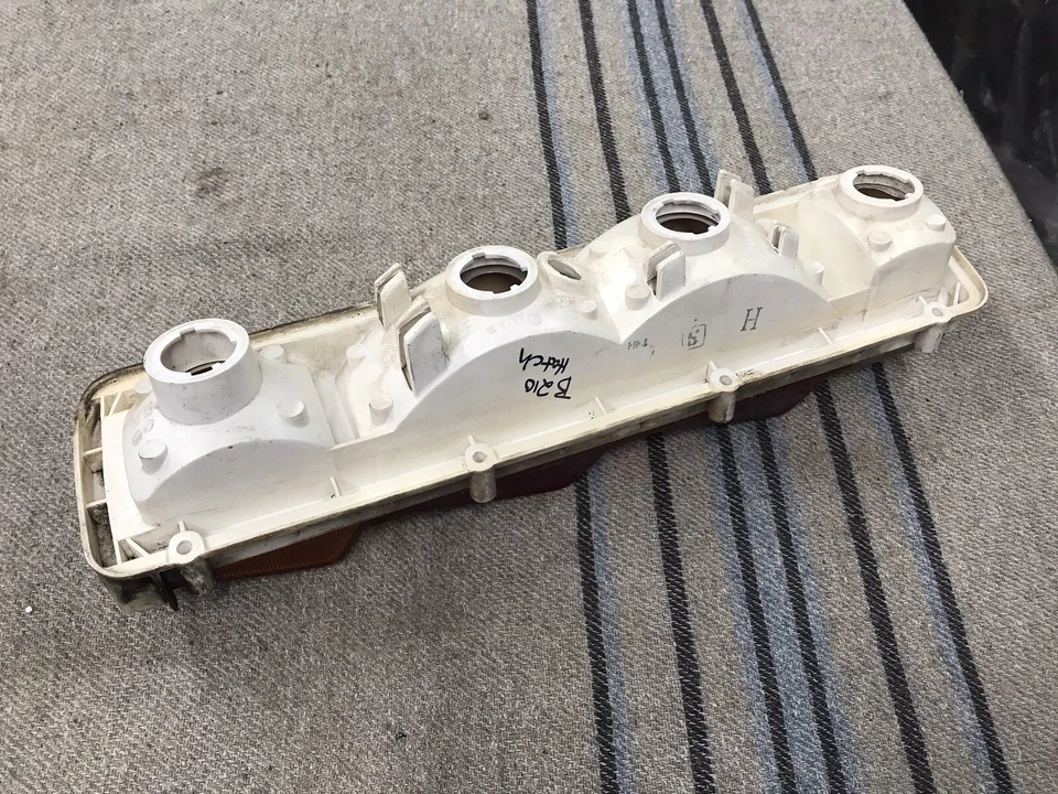 Lente de lanterna traseira esquerda driver Datsun B210 fastback serve 74-78 B210 IKI 4069 L FABRICANTE DE EQUIPAMENTO ORIGINAL - Imagem 3 de 4