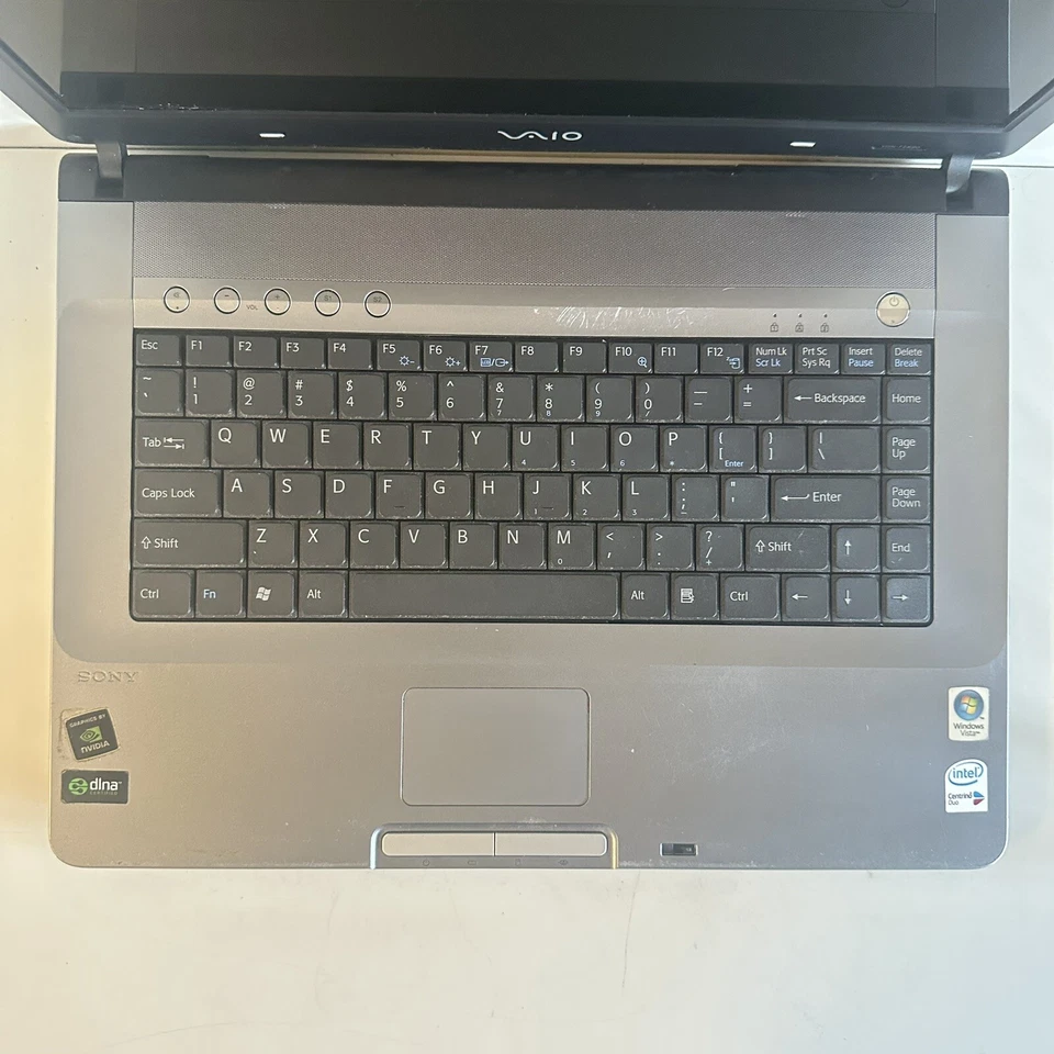 15,4” Sony PCG-7V2L Intel Centrino Duo 1GB RAM sem sucatas/salvamento de HDD - Imagem 3 de 4