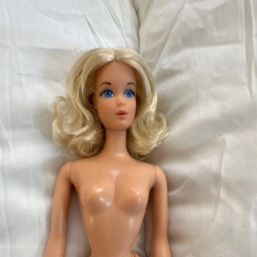 Vintage 1972 Mattel 4220 Quick Curl Doll In Original
