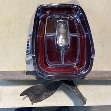 1967 Ford Galaxie 500 Xl Ltd Tail Light Assembly Wrh Quarter Panel Extension