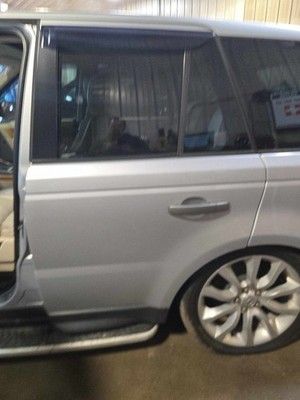 Used Rear Left Door Assembly Rear Side fits: 2007 Land rover Range rover sport p
