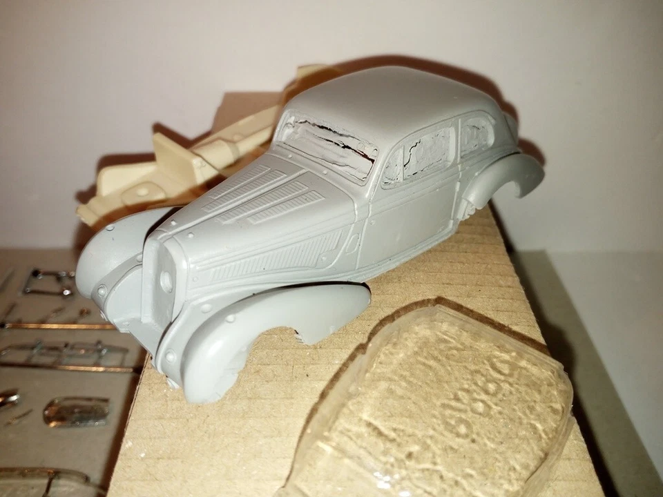 1-43 Hotchkiss 20CV Ty.GS Rally Montecarlo '49 Resin metal kit to built CCC 155 - Immagine 2 di 4