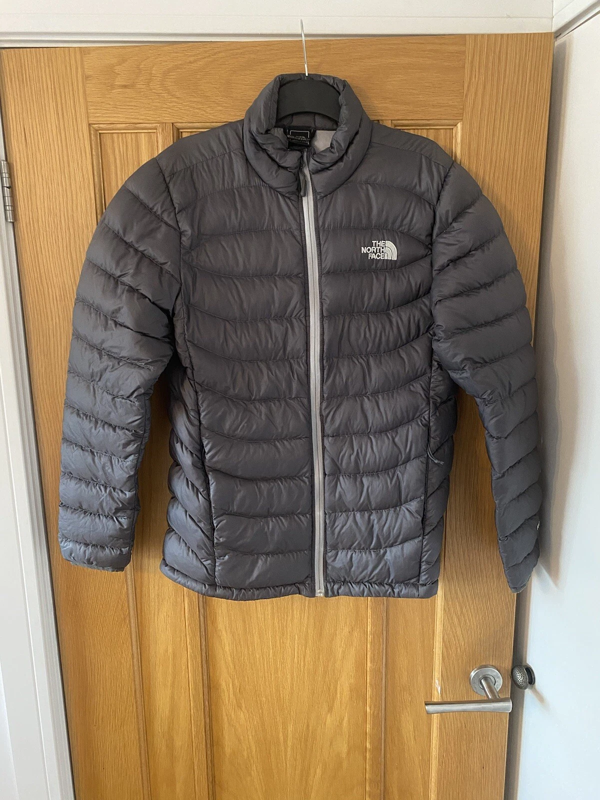 The North Face 700 Pro Black/ Grey Puffer Jacket Size Small Mens UK