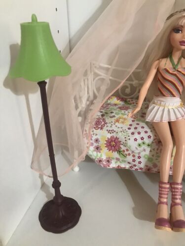 My Scene Miami Getaway Delancey Bedroom Barbie Playset With Doll RARE - Picture 4 of 7