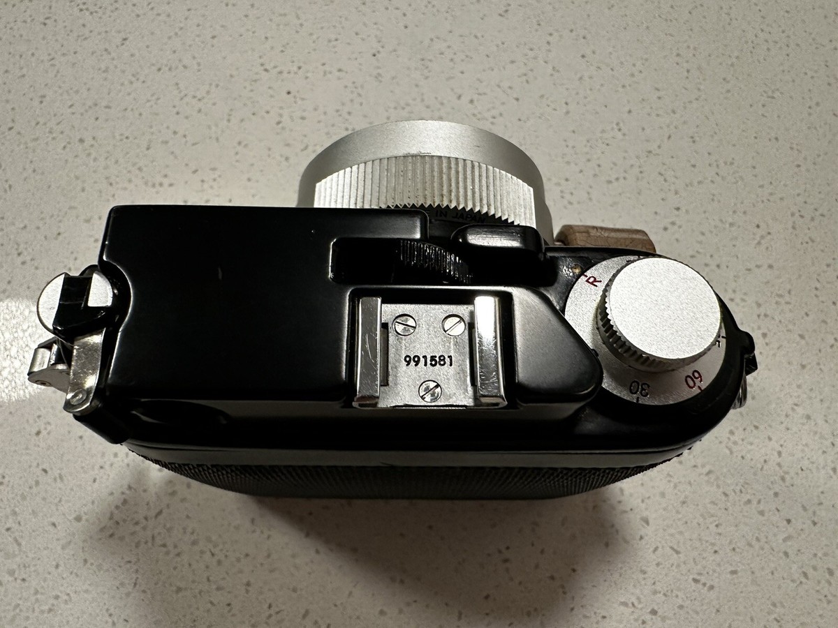 Vintage Nikon Nikonos II Underwater Film Camera 35mm F/2.5 Lens